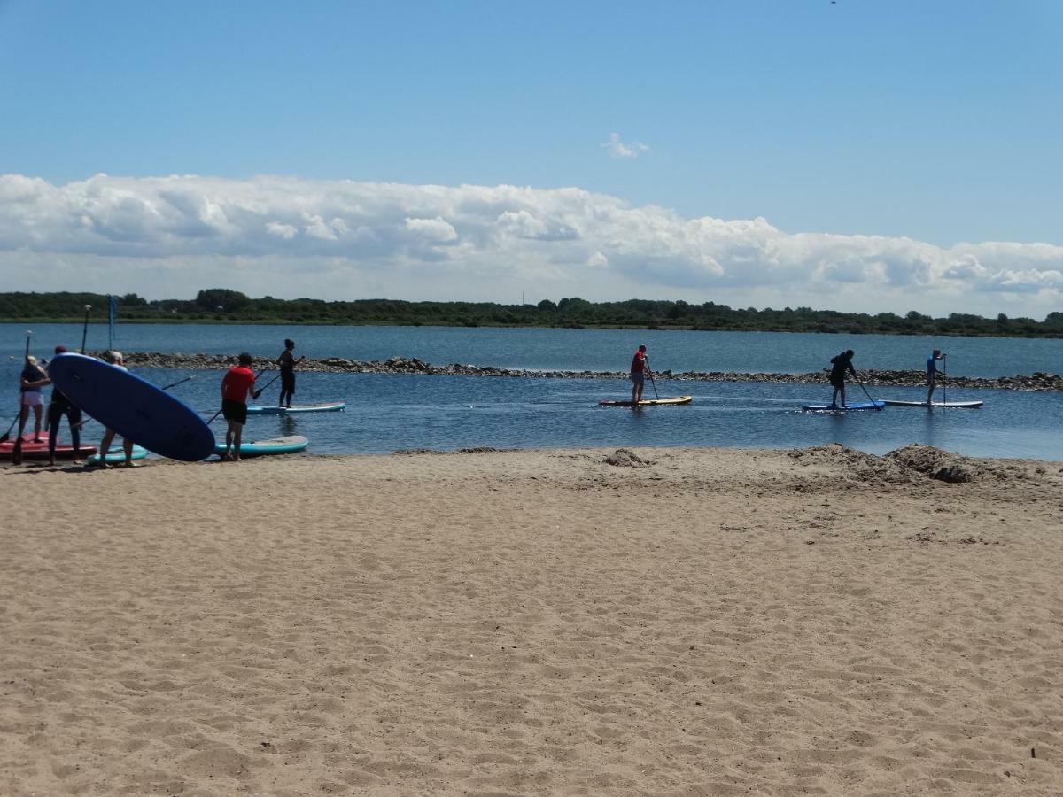 Beach Lodges Остворне Экстерьер фото